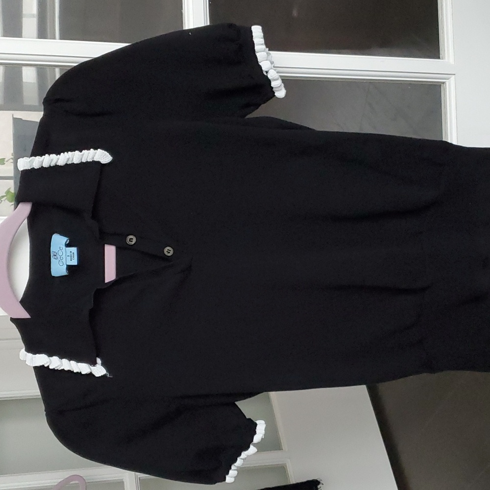 CeCe size Small black top
